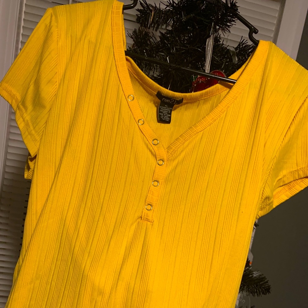 yellow fitted vneck